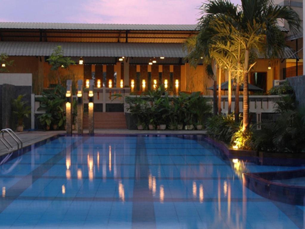 Hotel Asia Surakarta  Exterior photo