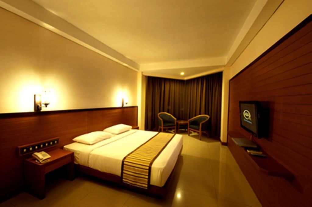 Hotel Asia Surakarta  Exterior photo